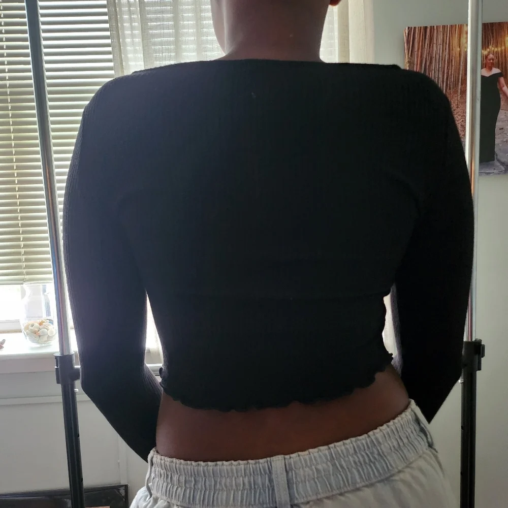 Garage Peek a boo crop top